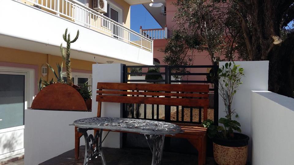 Pantheon Deluxe Apartments Archangelos  Bagian luar foto