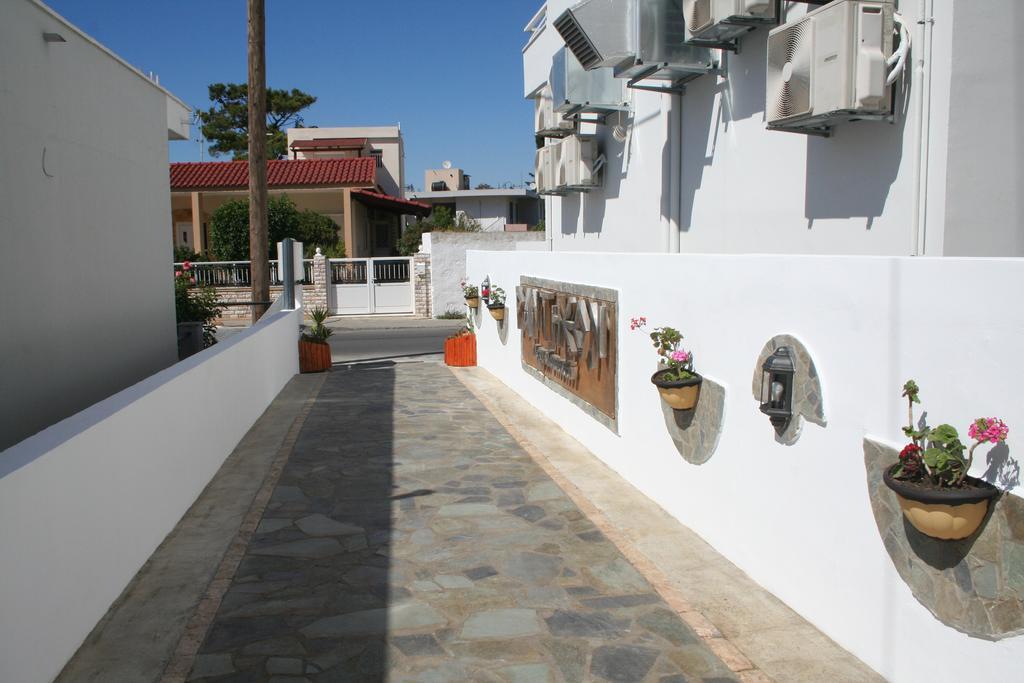 Pantheon Deluxe Apartments Archangelos  Bagian luar foto