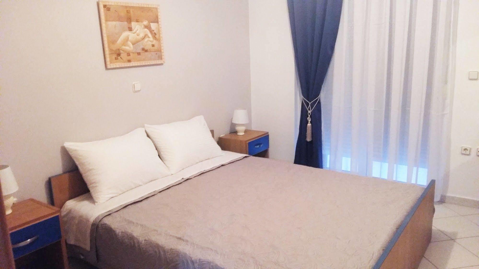 Pantheon Deluxe Apartments Archangelos  Bagian luar foto
